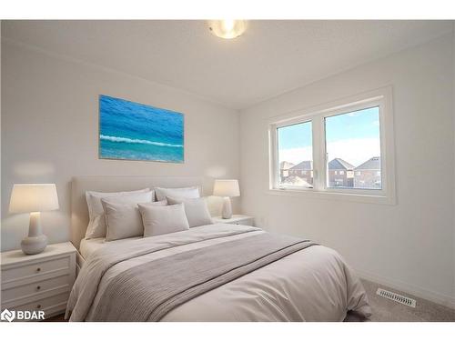 37 Sagewood Avenue, Barrie, ON - Indoor Photo Showing Bedroom