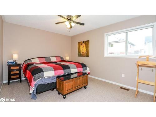 99 Leggott Avenue, Barrie, ON - Indoor Photo Showing Bedroom