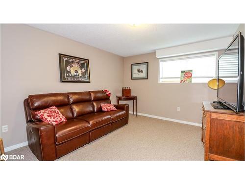 99 Leggott Avenue, Barrie, ON - Indoor