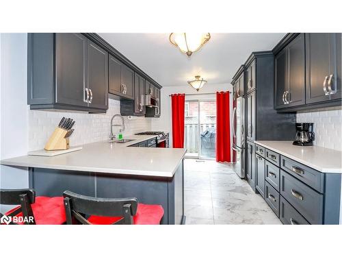 99 Leggott Avenue, Barrie, ON - Indoor Photo Showing Kitchen With Upgraded Kitchen