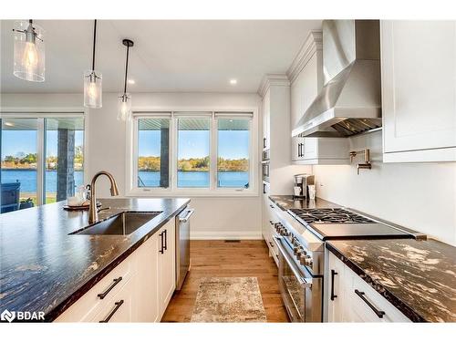 7 Dock Lane, Port Mcnicoll, ON - Indoor Photo Showing Kitchen With Upgraded Kitchen