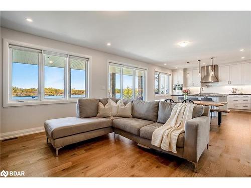 7 Dock Lane, Port Mcnicoll, ON - Indoor Photo Showing Living Room