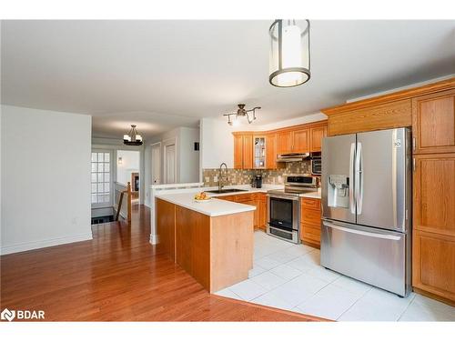 3801 Guest Road, Innisfil, ON - Indoor Photo Showing Kitchen