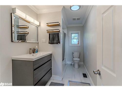 5516 County Road 90, Springwater, ON - Indoor Photo Showing Bathroom