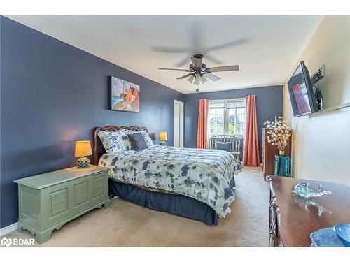 34 Ward Drive, Barrie, ON - Indoor Photo Showing Bedroom