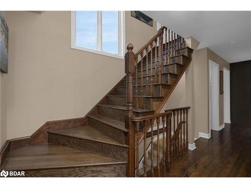 54 Highland Drive Drive, Oro-Medonte, ON - Indoor Photo Showing Other Room