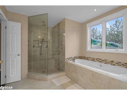 54 Highland Drive Drive, Oro-Medonte, ON - Indoor Photo Showing Bathroom