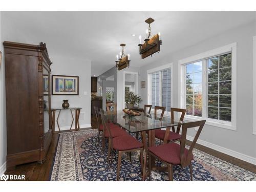 54 Highland Drive Drive, Oro-Medonte, ON - Indoor Photo Showing Dining Room