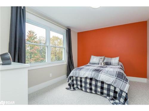 1384 15/16 Side Road E, Oro-Medonte, ON - Indoor Photo Showing Bedroom