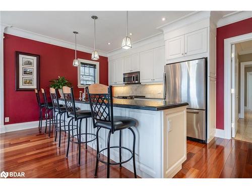 701-40 Trott Boulevard, Collingwood, ON - Indoor Photo Showing Kitchen With Upgraded Kitchen