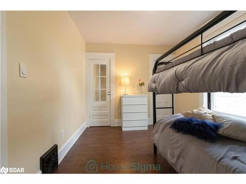 212 Front Street, Stratford, ON - Indoor Photo Showing Bedroom