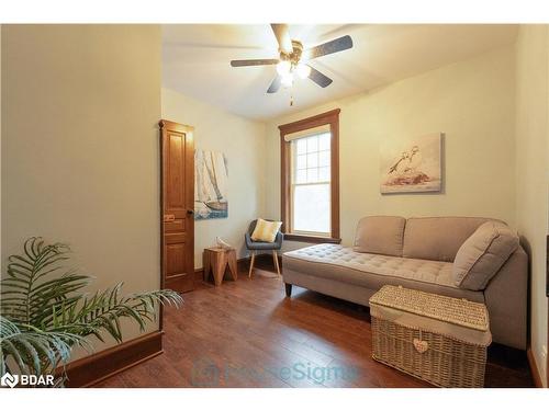 212 Front Street, Stratford, ON - Indoor Photo Showing Living Room