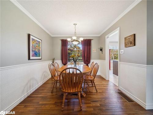 4 Rosemarie Drive Drive, Oro-Medonte, ON - Indoor Photo Showing Dining Room