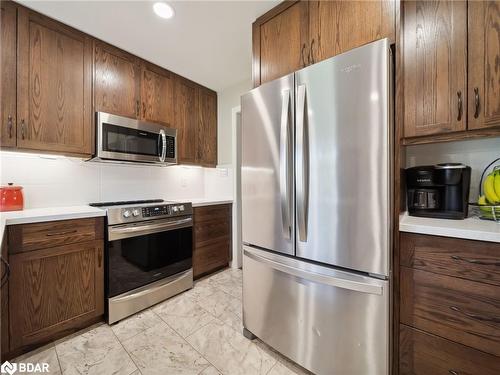 4 Rosemarie Drive Drive, Oro-Medonte, ON - Indoor Photo Showing Kitchen