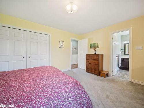 4 Rosemarie Drive Drive, Oro-Medonte, ON - Indoor Photo Showing Bedroom