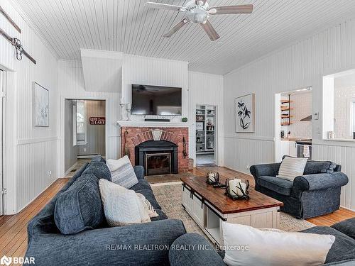 6568 Quarry Point Road, Ramara, ON - Indoor Photo Showing Living Room With Fireplace