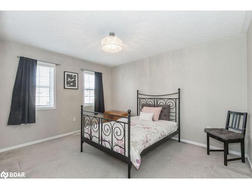 25 Truax Crescent Crescent, Angus, ON - Indoor Photo Showing Bedroom