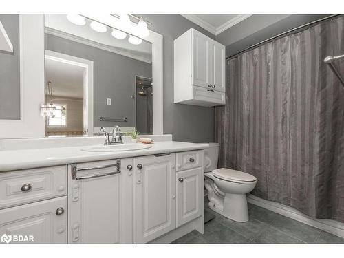 25 Truax Crescent Crescent, Angus, ON - Indoor Photo Showing Bathroom