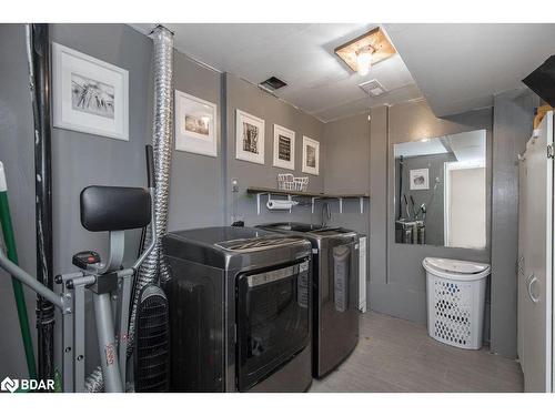 25 Truax Crescent Crescent, Angus, ON - Indoor Photo Showing Laundry Room