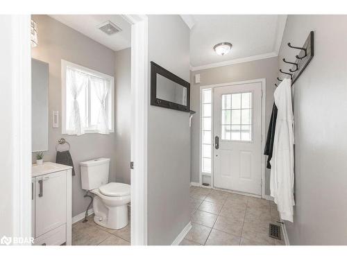 25 Truax Crescent Crescent, Angus, ON - Indoor Photo Showing Bathroom