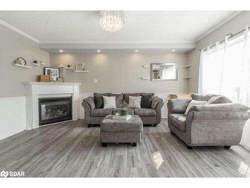 25 Truax Crescent Crescent, Angus, ON - Indoor Photo Showing Living Room With Fireplace