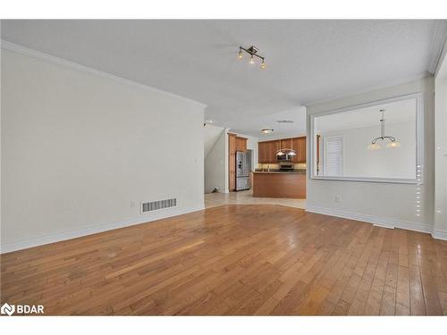 33 Collier Crescent, Angus, ON - Indoor Photo Showing Other Room