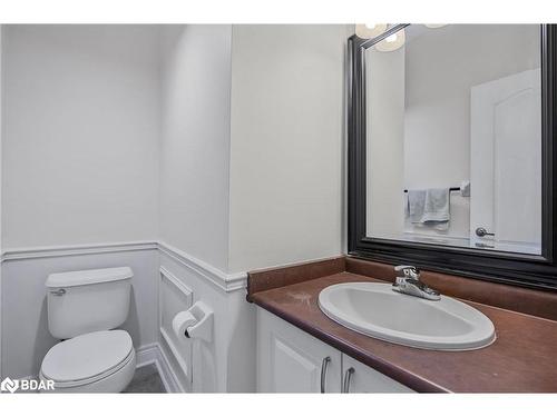 33 Collier Crescent, Angus, ON - Indoor Photo Showing Bathroom