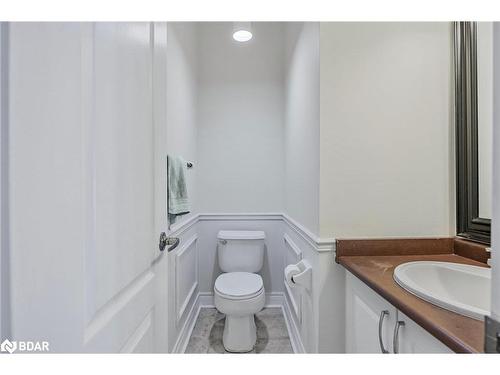 33 Collier Crescent, Angus, ON - Indoor Photo Showing Bathroom