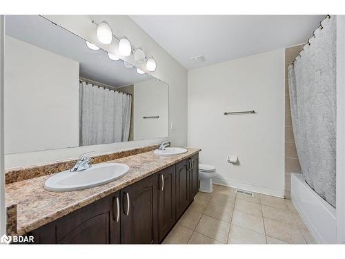 33 Collier Crescent, Angus, ON - Indoor Photo Showing Bathroom