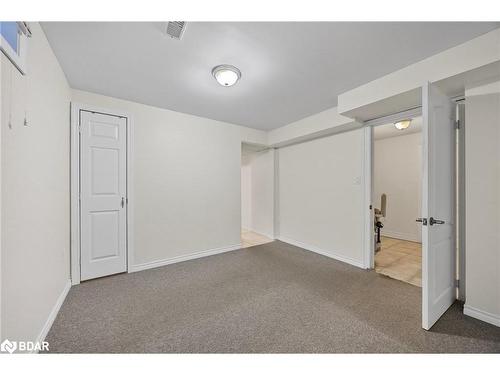 33 Collier Crescent, Angus, ON - Indoor Photo Showing Other Room