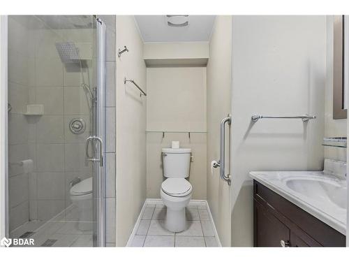 33 Collier Crescent, Angus, ON - Indoor Photo Showing Bathroom