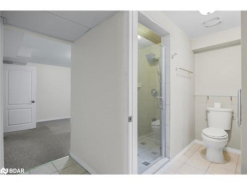 33 Collier Crescent, Angus, ON - Indoor Photo Showing Bathroom