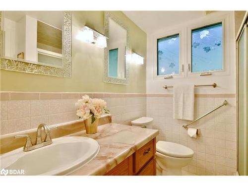 1359 St Vincent St Street, Springwater, ON - Indoor Photo Showing Bathroom