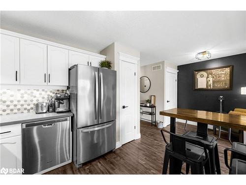 290 Severn Drive, Guelph, ON - Indoor Photo Showing Kitchen