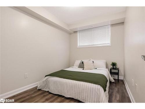 14-350 Fisher Mills Road, Cambridge, ON - Indoor Photo Showing Bedroom