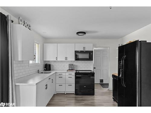 264 Warrington Road, Clearview, ON - Indoor Photo Showing Kitchen