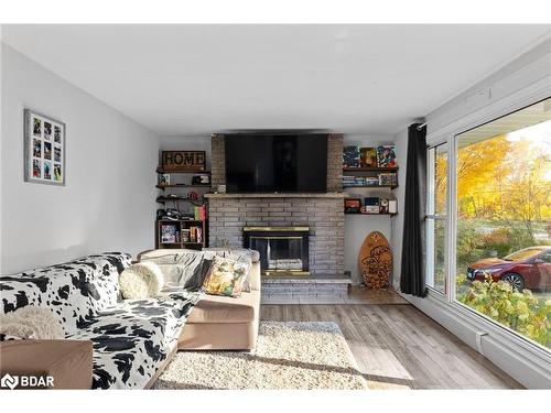 264 Warrington Road, Clearview, ON - Indoor Photo Showing Living Room With Fireplace