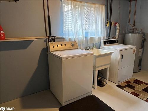 314 Riverside Drive, Bobcaygeon, ON - Indoor Photo Showing Laundry Room