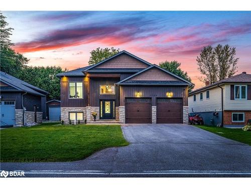 1088 Belle Aire Beach Road, Lefroy, ON - Outdoor With Facade