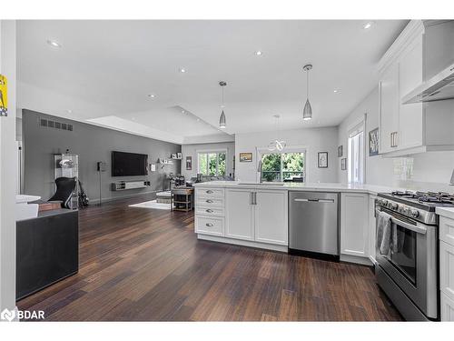 1088 Belle Aire Beach Road, Lefroy, ON - Indoor Photo Showing Kitchen With Stainless Steel Kitchen With Upgraded Kitchen