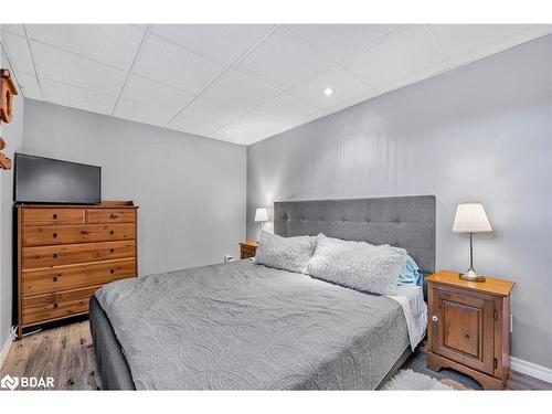 93 Bayshore Drive, Brechin, ON - Indoor Photo Showing Bedroom