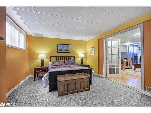 93 Bayshore Drive, Brechin, ON - Indoor Photo Showing Bedroom