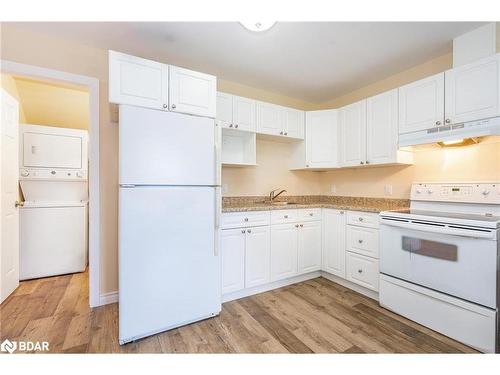 54 Nelson Street W, Alliston, ON - Indoor Photo Showing Kitchen