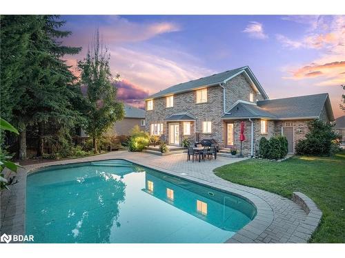 15 Fawn Crescent, Barrie, ON - Outdoor With In Ground Pool