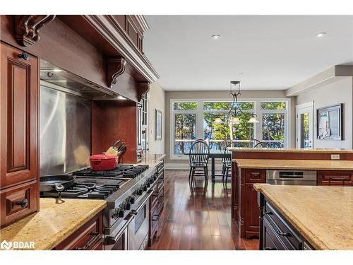 1220 Shoreview Drive, Innisfil, ON - Indoor Photo Showing Kitchen