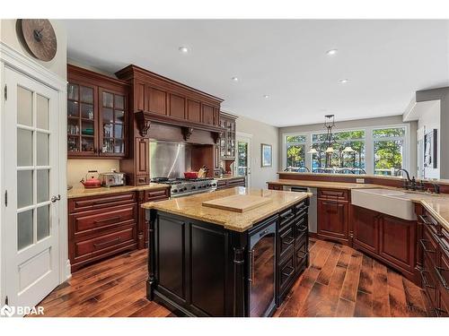 1220 Shoreview Drive, Innisfil, ON - Indoor Photo Showing Kitchen