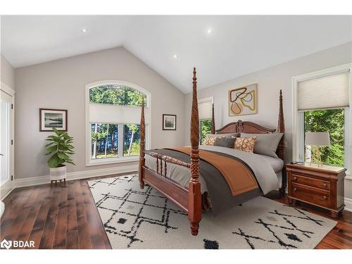 1220 Shoreview Drive, Innisfil, ON - Indoor Photo Showing Bedroom