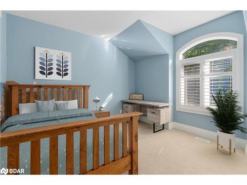 1220 Shoreview Drive, Innisfil, ON - Indoor Photo Showing Bedroom