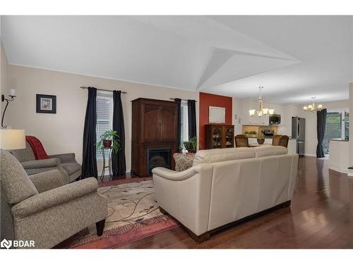 21-358 Little Avenue, Barrie, ON - Indoor Photo Showing Living Room With Fireplace