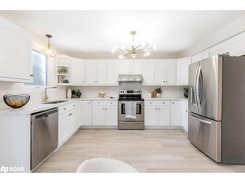 48 Canary Reed Court, Barrie, ON - Indoor Photo Showing Kitchen